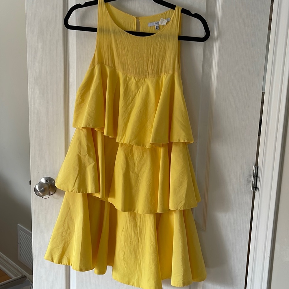 Zara dress, very cute, good for party. Size xs